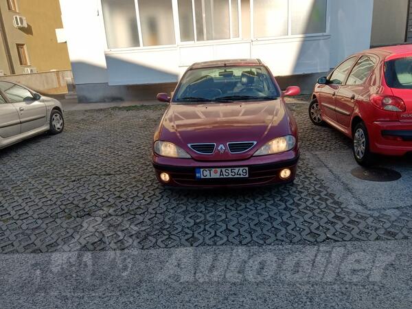 Renault - Megane - 1,900