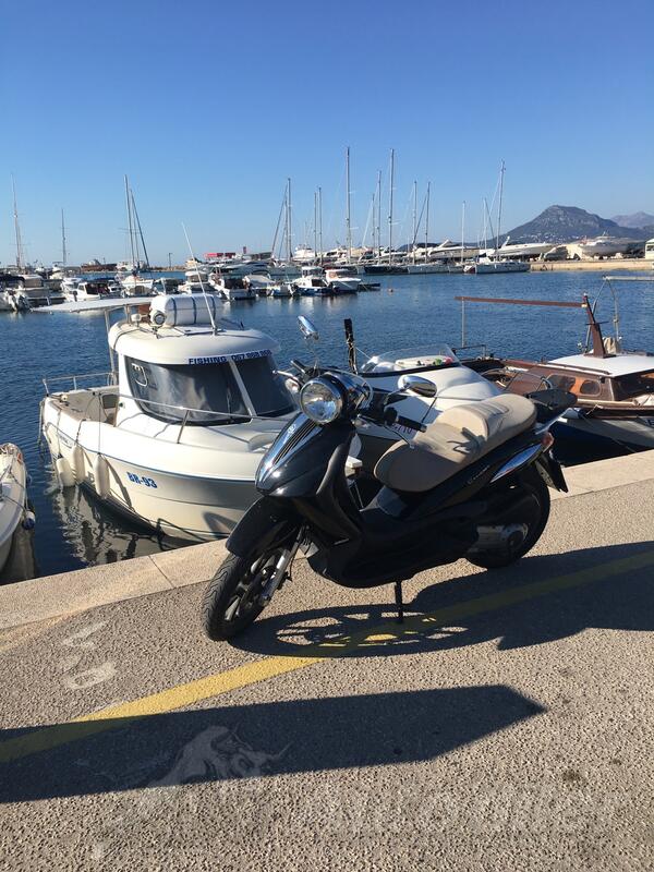 Piaggio - Beverly 250