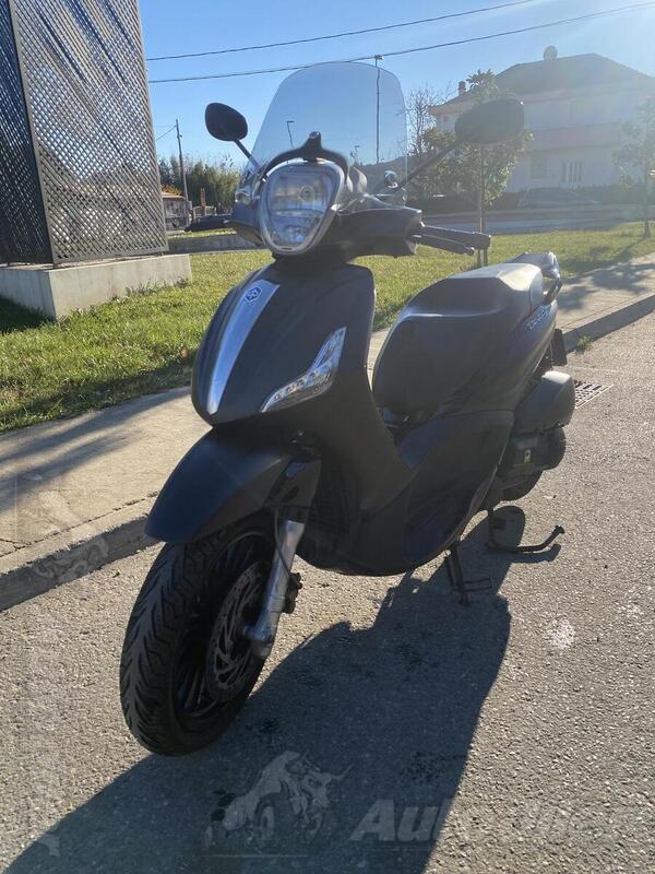 Piaggio - Beverly