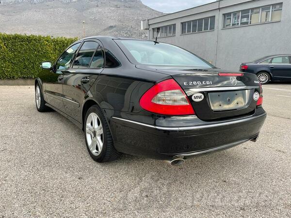 Mercedes Benz - E 280 - 4 MATIC