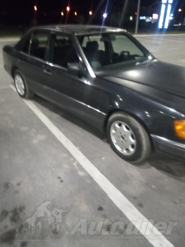 Mercedes Benz - 250 - 2.5 D