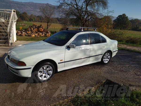 BMW - 525