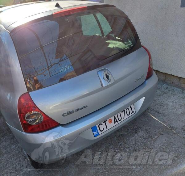 Renault - Clio 1.5 in parts