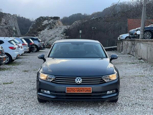 Volkswagen - Passat - AUTOMATIK