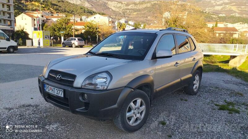 Hyundai - Tucson - 1.9 CRDI 2.0