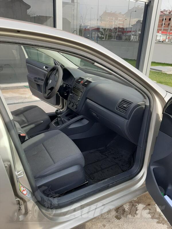 Volkswagen - Jetta - 1.9 tdi