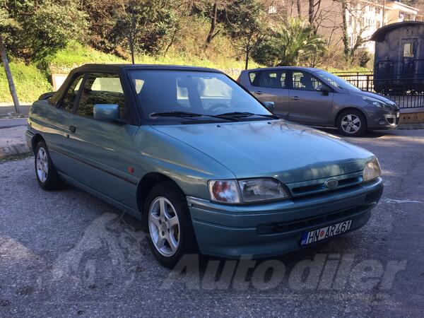 Ford - Escort - 1.6 benzin