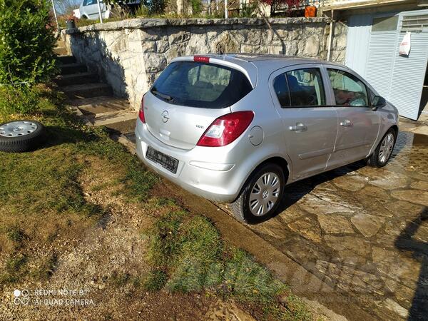 U djelovima Opel - Corsa 1.3 cdti