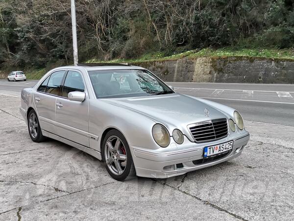 Mercedes Benz - E 320 - 3.200