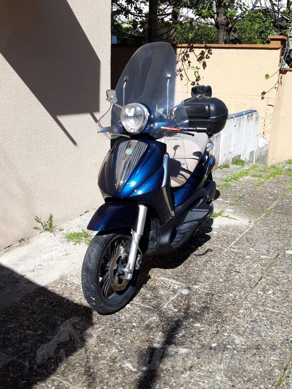 Piaggio - beverly 300