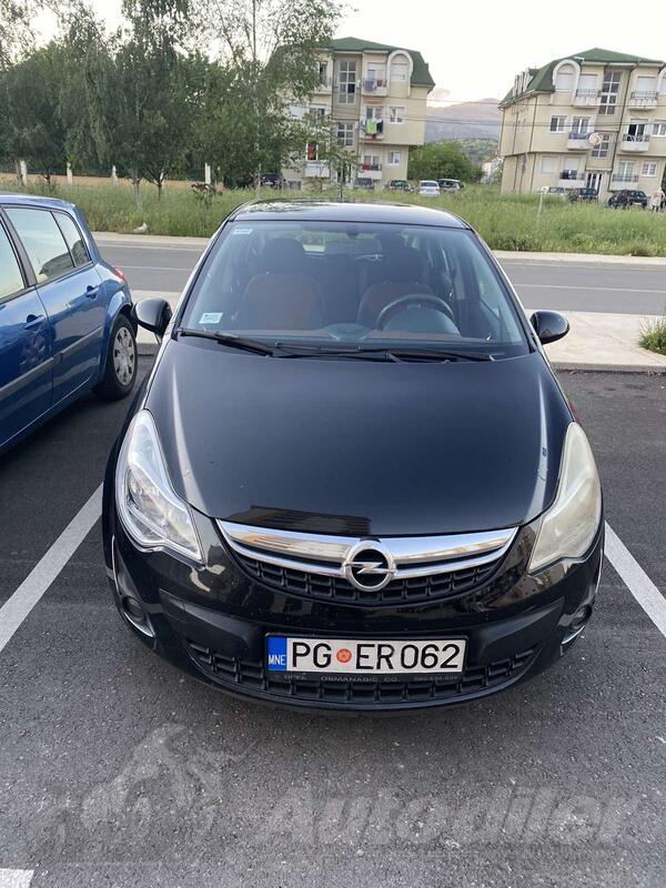 Opel - Corsa - 1,2 I