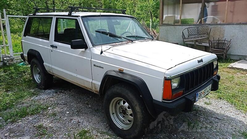 Jeep - Cherokee