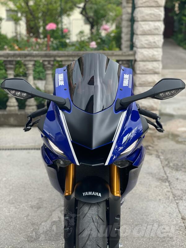 Yamaha - YZF R6