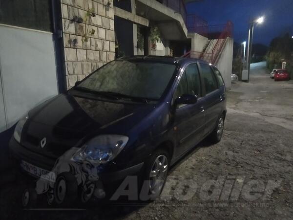 Renault - Scenic - 1.9dCi