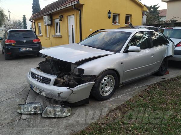 U djelovima Audi - A3