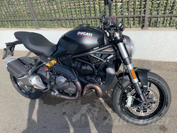 Ducati - Monster