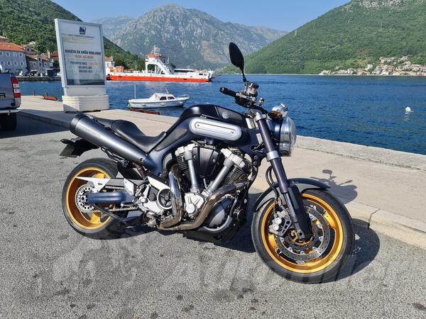 Yamaha - MT-01