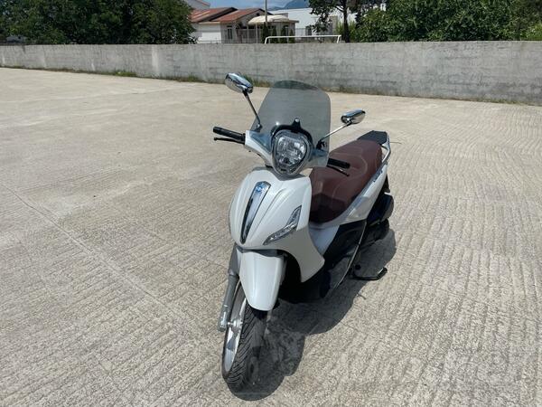 Piaggio - BEVERLY 300 ABS