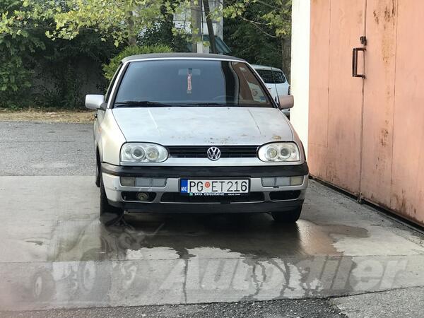 Volkswagen - Golf 3 - 1.8