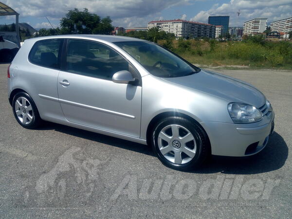 Volkswagen - Golf 5 - 1.9 TDI