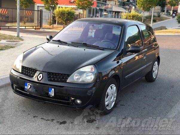 Renault - Clio - dynamic