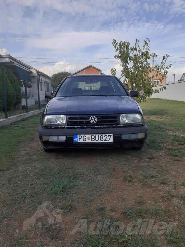 Volkswagen - Vento - 1.8 i