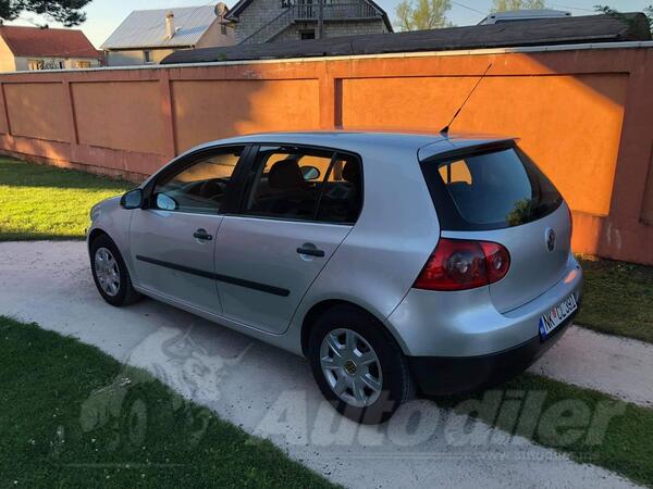 Volkswagen - Golf 5 - 1.9 TDI