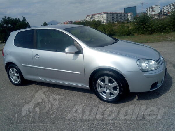 Volkswagen - Golf 5 - 1.9 TDI