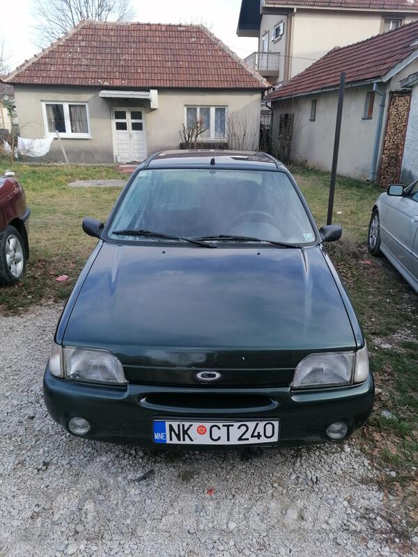 Ford - Fiesta - 1.6 benzin+plin - Cijena 500 € - Montenegro Nikšić Nikšić  (Stadtzentrum) Autos