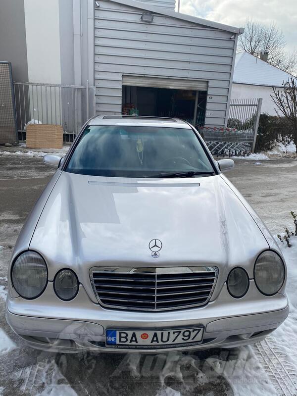 Mercedes Benz - E 220 -  CDI