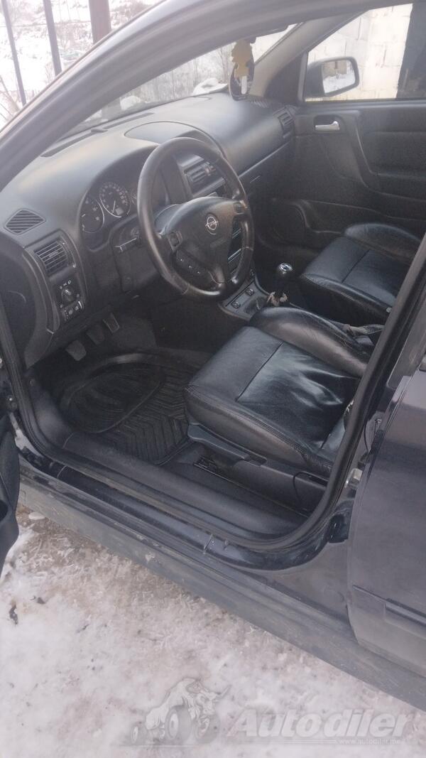 Opel - Astra - 2.0