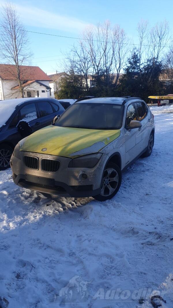 BMW - X1 2000 in parts