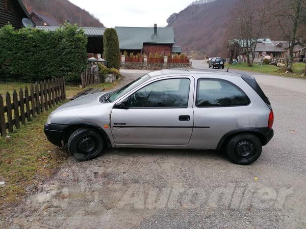 Opel - Corsa - 1.4 SI