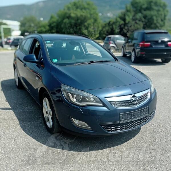 Opel - Astra - 2.0 CDTI SPORT LINE