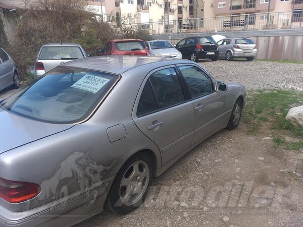 Mercedes Benz - E 270 - 2.7