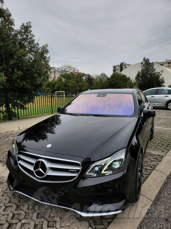 Mercedes Benz - E 220 - 220
