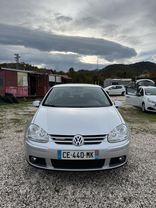 Volkswagen - Golf 5 - 1.9 tdi.blue motion