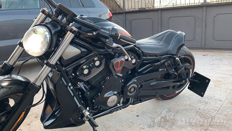 Harley-Davidson - V-ROD