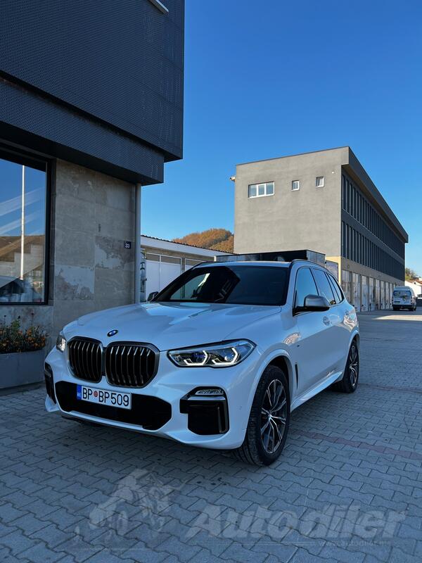 BMW - X5 M50