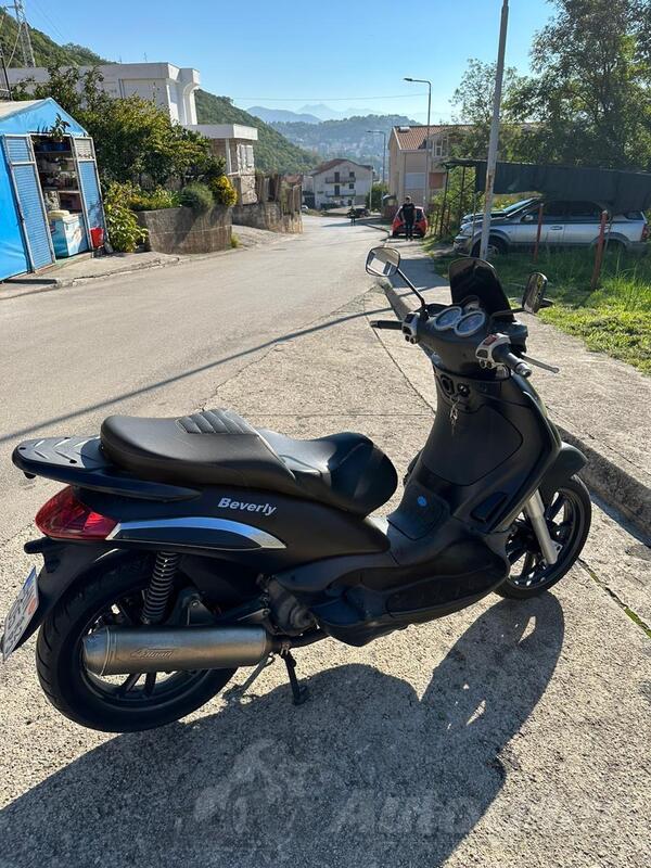 Piaggio - Beverly 250 Sport - Cijena 1900 € - Crna Gora Herceg