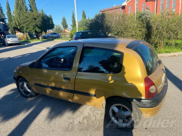 Renault - Clio - 1.6 benzin