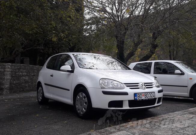 Volkswagen - Golf 5 - 1.6