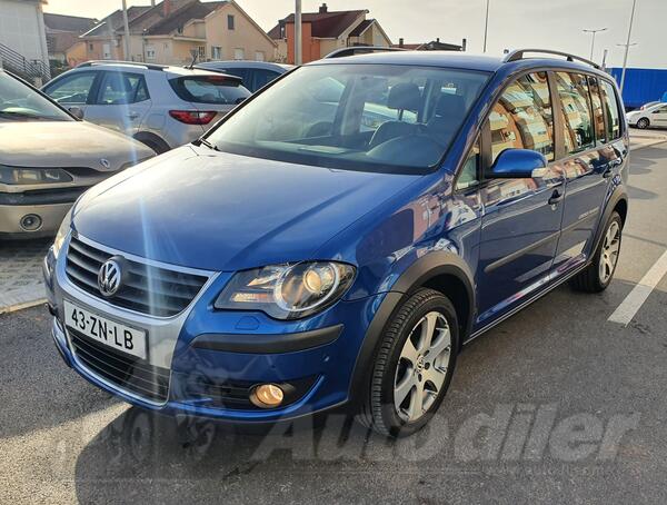 Volkswagen - Cross Touran - 1.9 TDI
