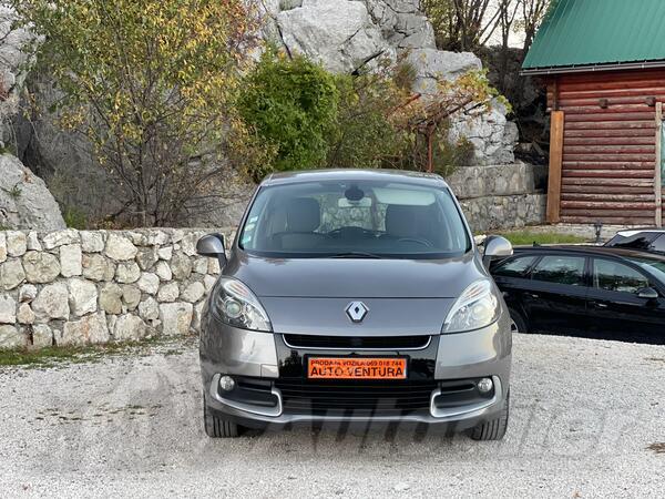 Renault - Scenic - 03/2013.g