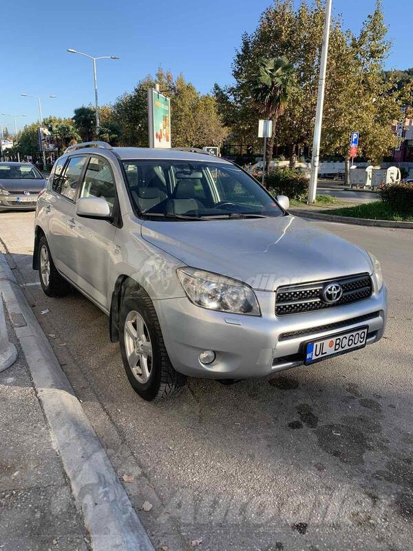 Toyota - RAV 4 - 2.2
