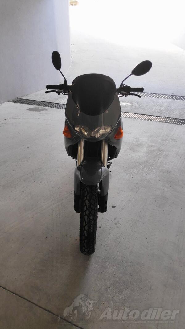 Aprilia - Pegaso 650