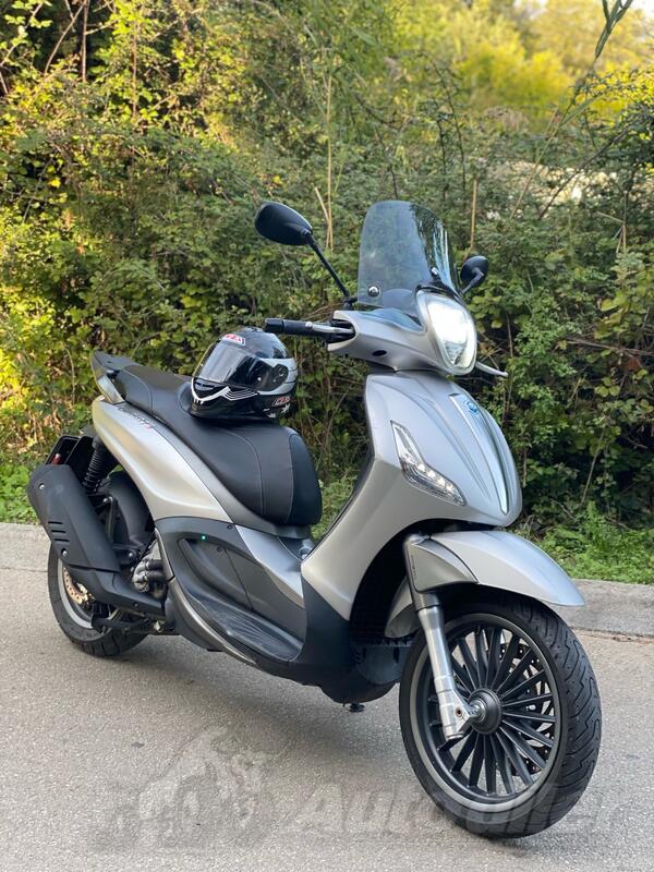 Piaggio - Beverly 300s ABS ASR