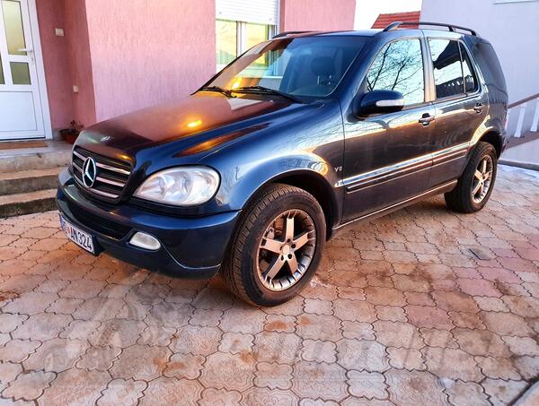 Mercedes Benz - ML 400