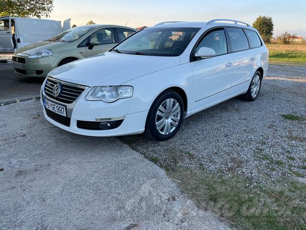 Volkswagen - Passat