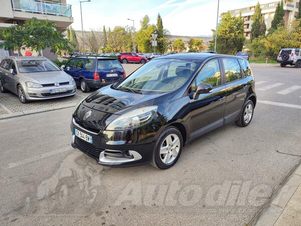 Renault - Scenic